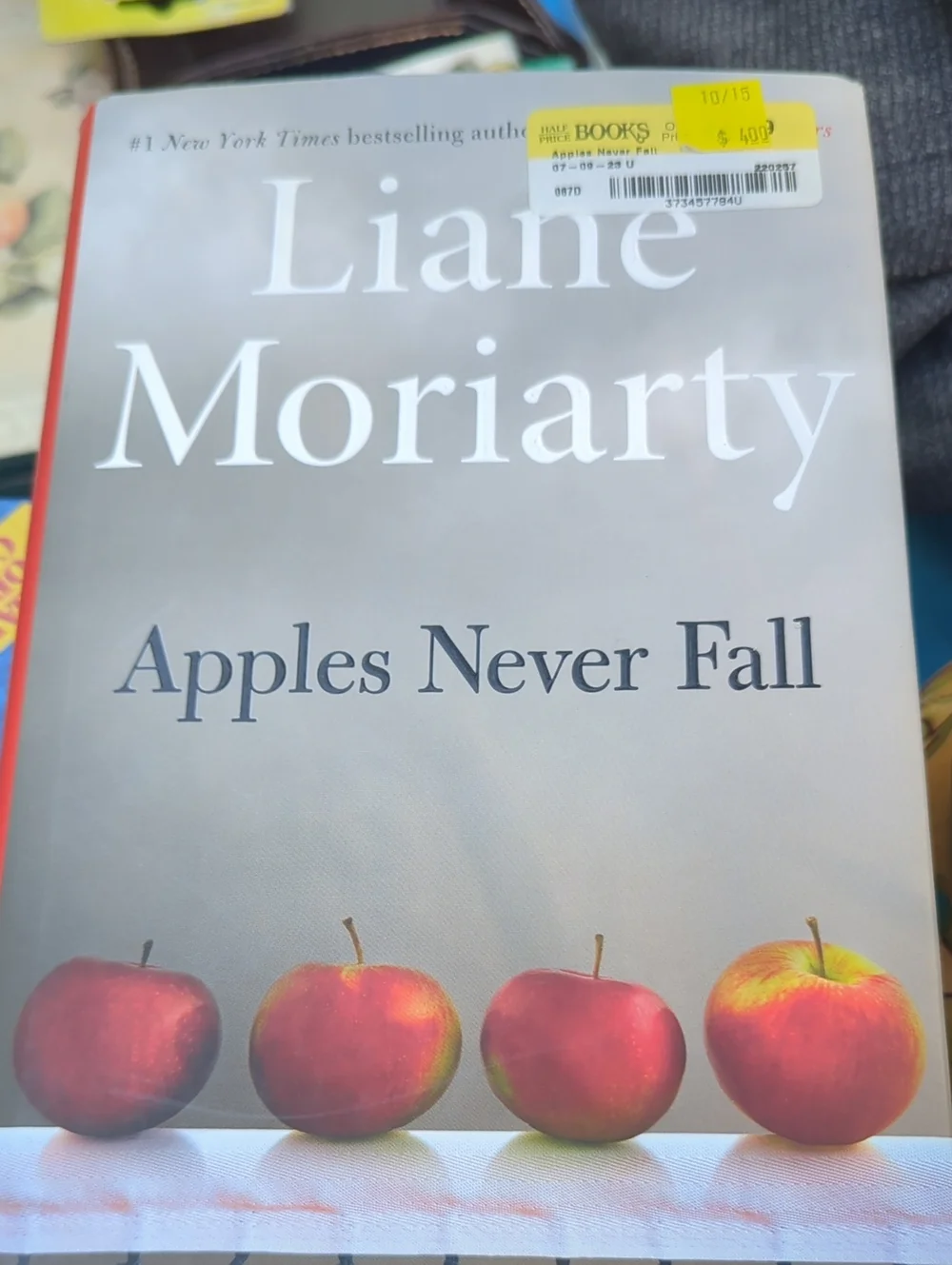 Apples Never Fall by Liane Moriarty